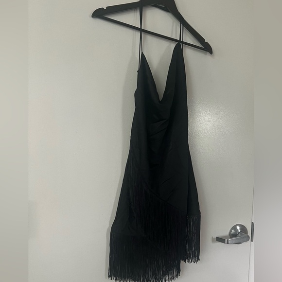 NWT H&M Fringe Dress ~ super cute! ! Not super mini but above the knees - Picture 1 of 4